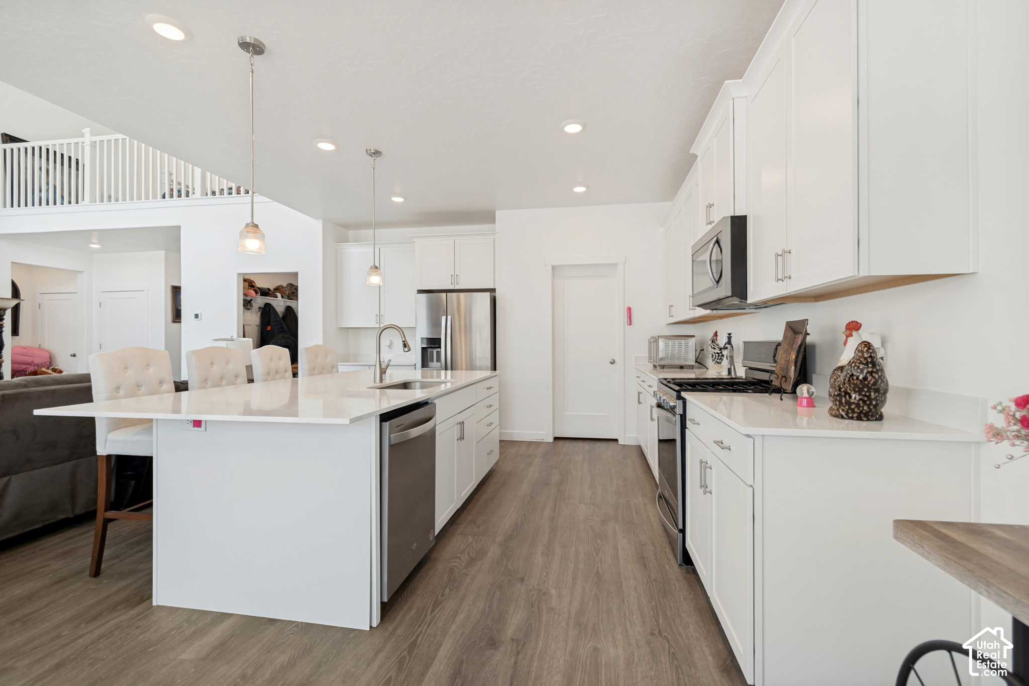 4772 N Topaz Dr, Eagle Mountain, UT 84005