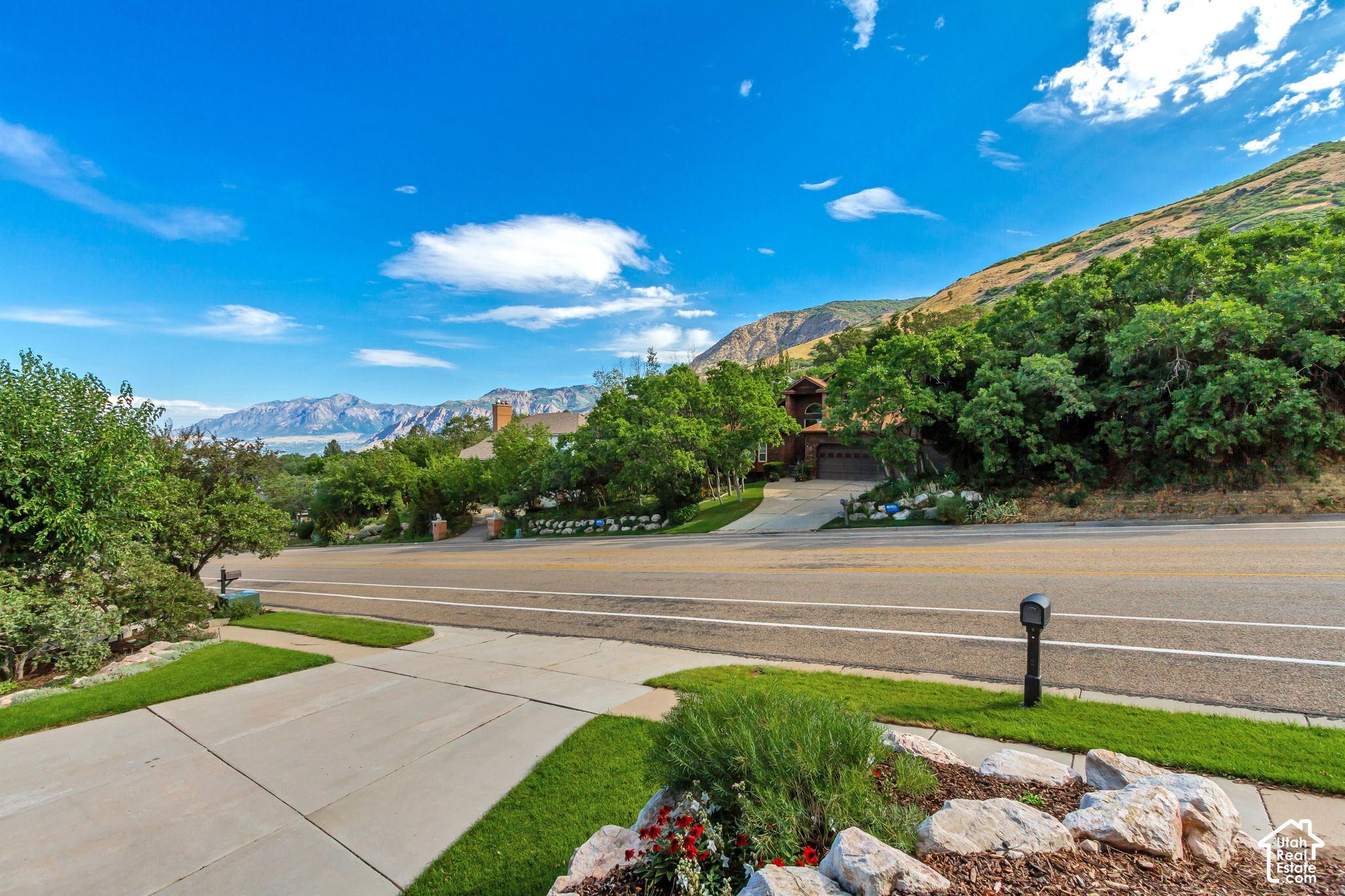 4207 S Skyline Dr, Ogden, UT 84403